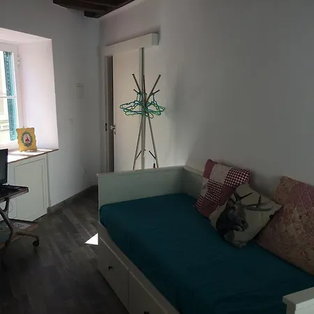 Apartment Madragoa - *