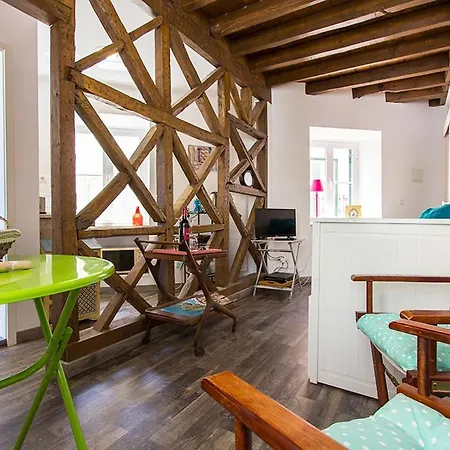 Διαμέρισμα Madragoa - *